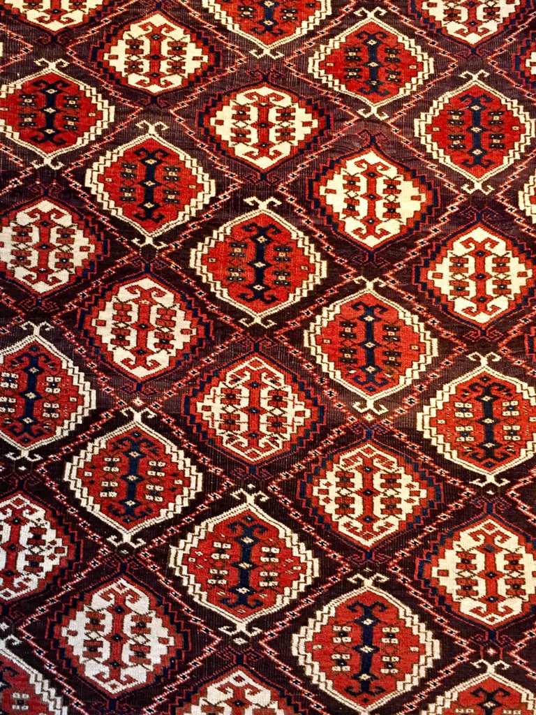 Hydeparkrugs's tweet photo. Chodor Turkoman, circa 1890, private collection #HydeParkFineRugs #oldrug #antiquerug #scottsdale #interiordesign https://t.co/fOr9sVrut1