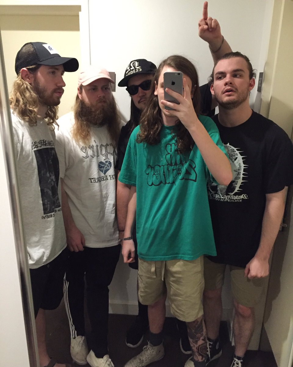 knockedloose's tweet photo. oldham county invades australia 🇦🇺 https://t.co/cGRNj738FG