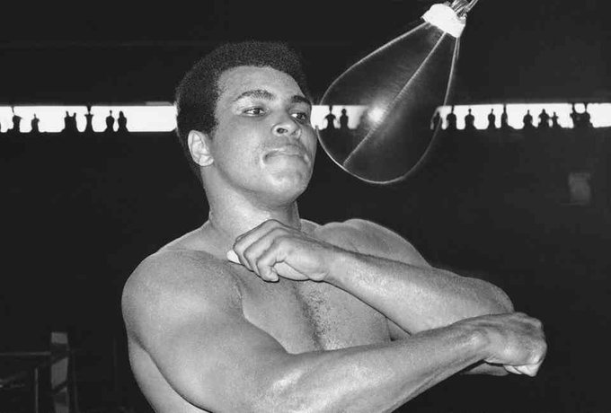 Happy Birthday to the GOAT 
Muhammad Ali would\ve turned 75 today ): 