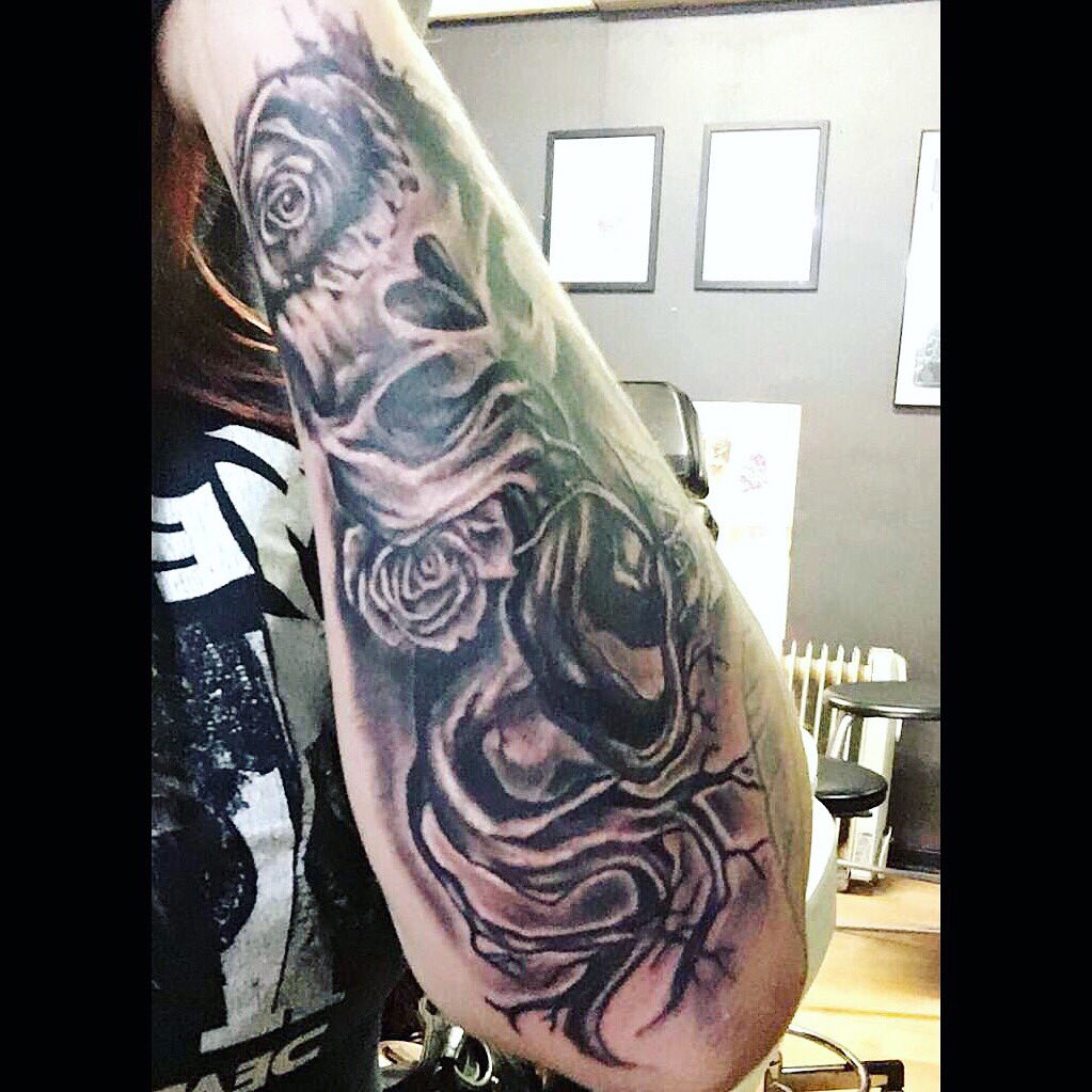 SandJanne's tweet photo. #newtattoo #tattoo https://t.co/wENtnXMS9s