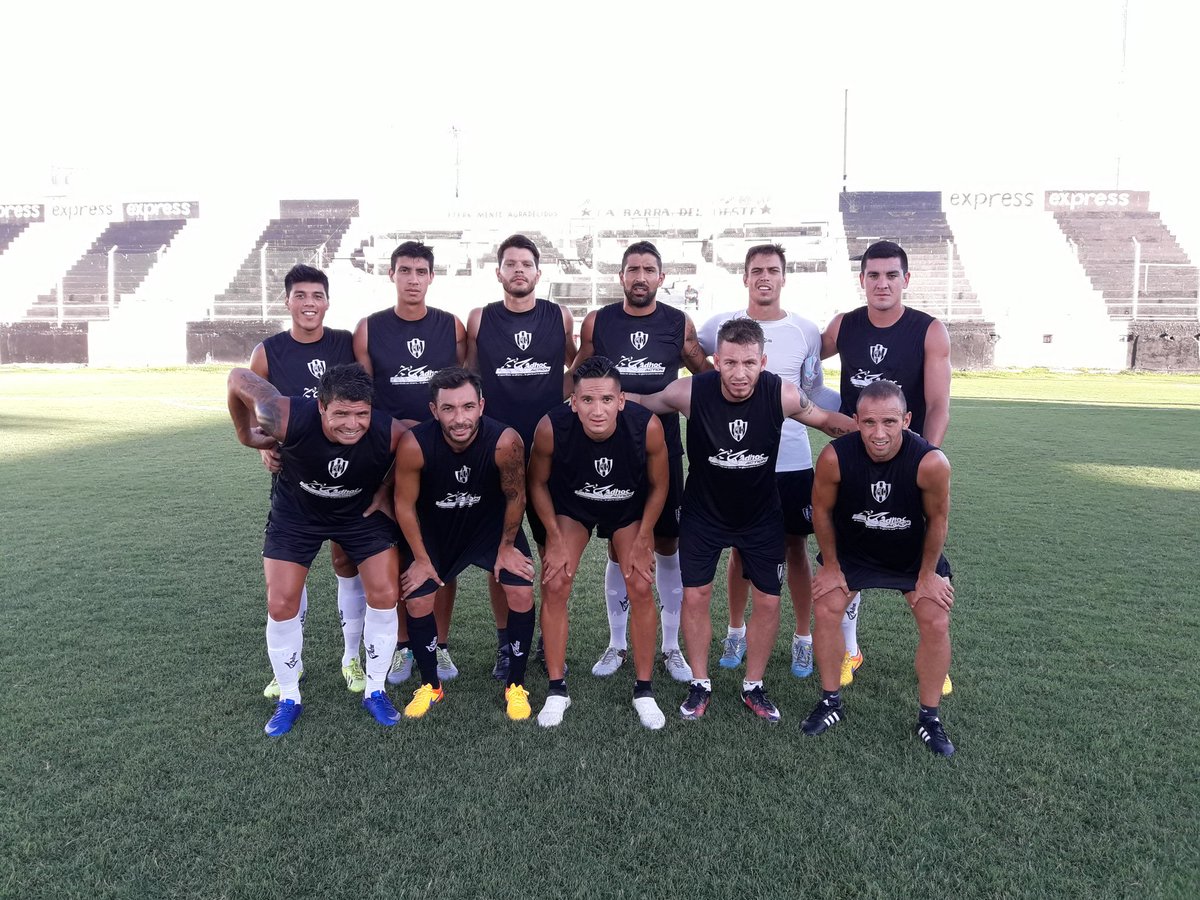 cacc_sde's tweet photo. #PRETEMPORADA Amistoso FINAL DEL PARTIDO 
#CentralCordoba 3 (Miranda,Coll y Zapata) 
#ComercioCU 0
Se retiró lesionado SEQUEIRA en el 1er T https://t.co/UeENSdETeS