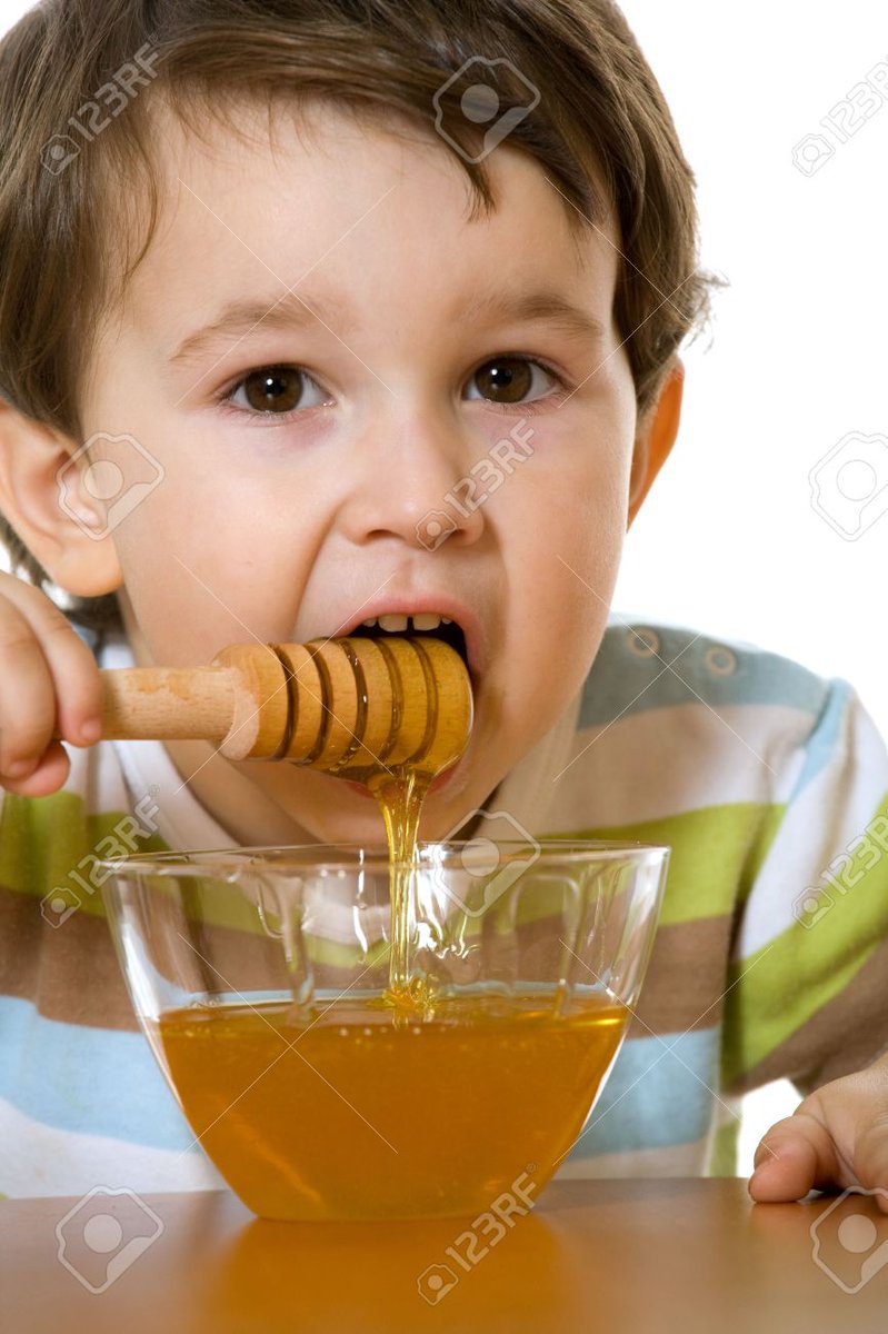 AldiOlaizola's tweet photo. Quando hai mal di gola e ti dicono di prendere il miele.
#esagerando #nonvoglioammalarmioltre https://t.co/eUBDWDQ9RU