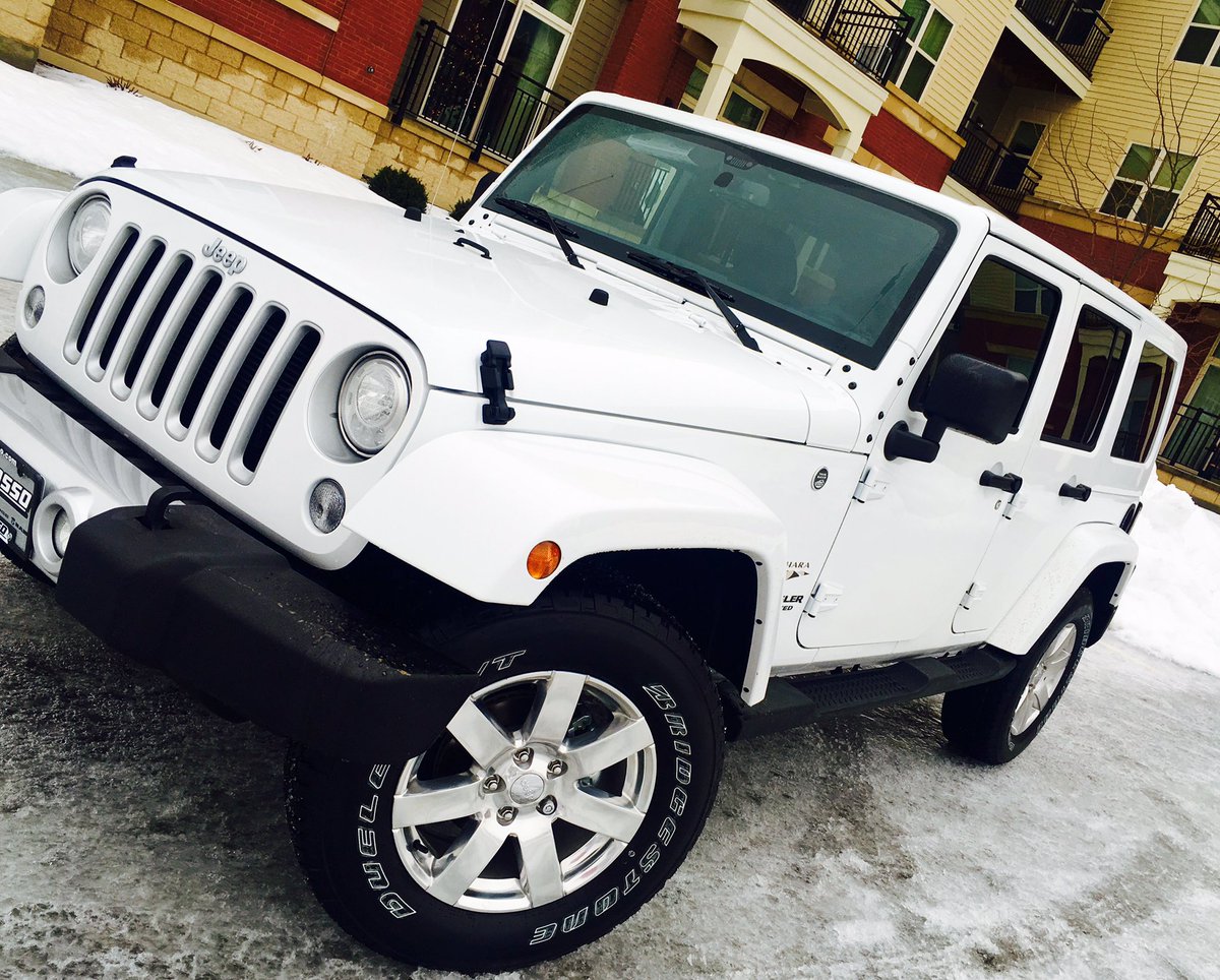 RileyBrice's tweet photo. Tired of watching my money make .01% interest so I decided it's time to start building my new summer toy #newbae https://t.co/T82XDuXRTd
