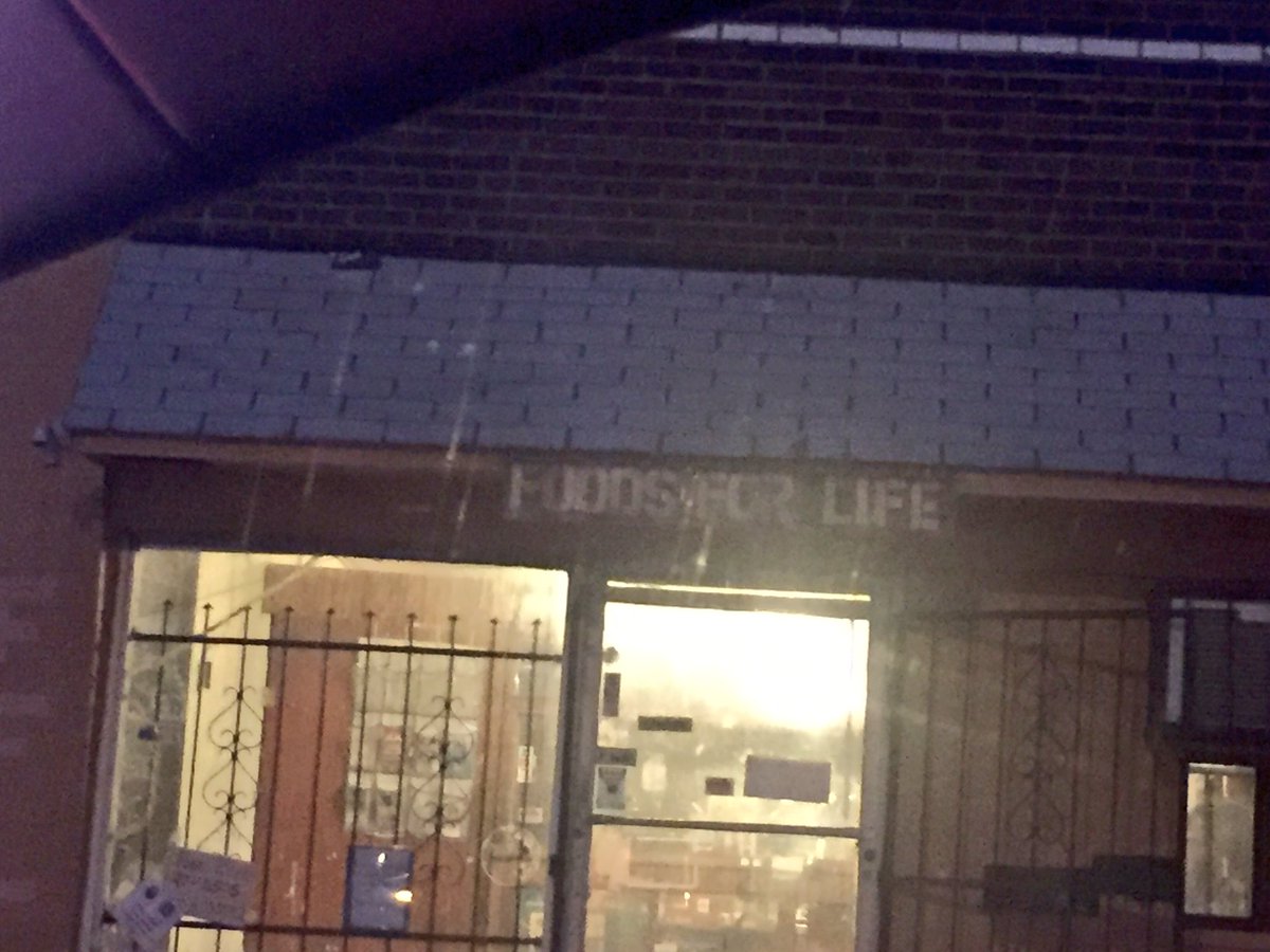 nicoleannn94's tweet photo. You know you're in East Saint Louis when..... #FoodsForLife https://t.co/CkctlbpdjD