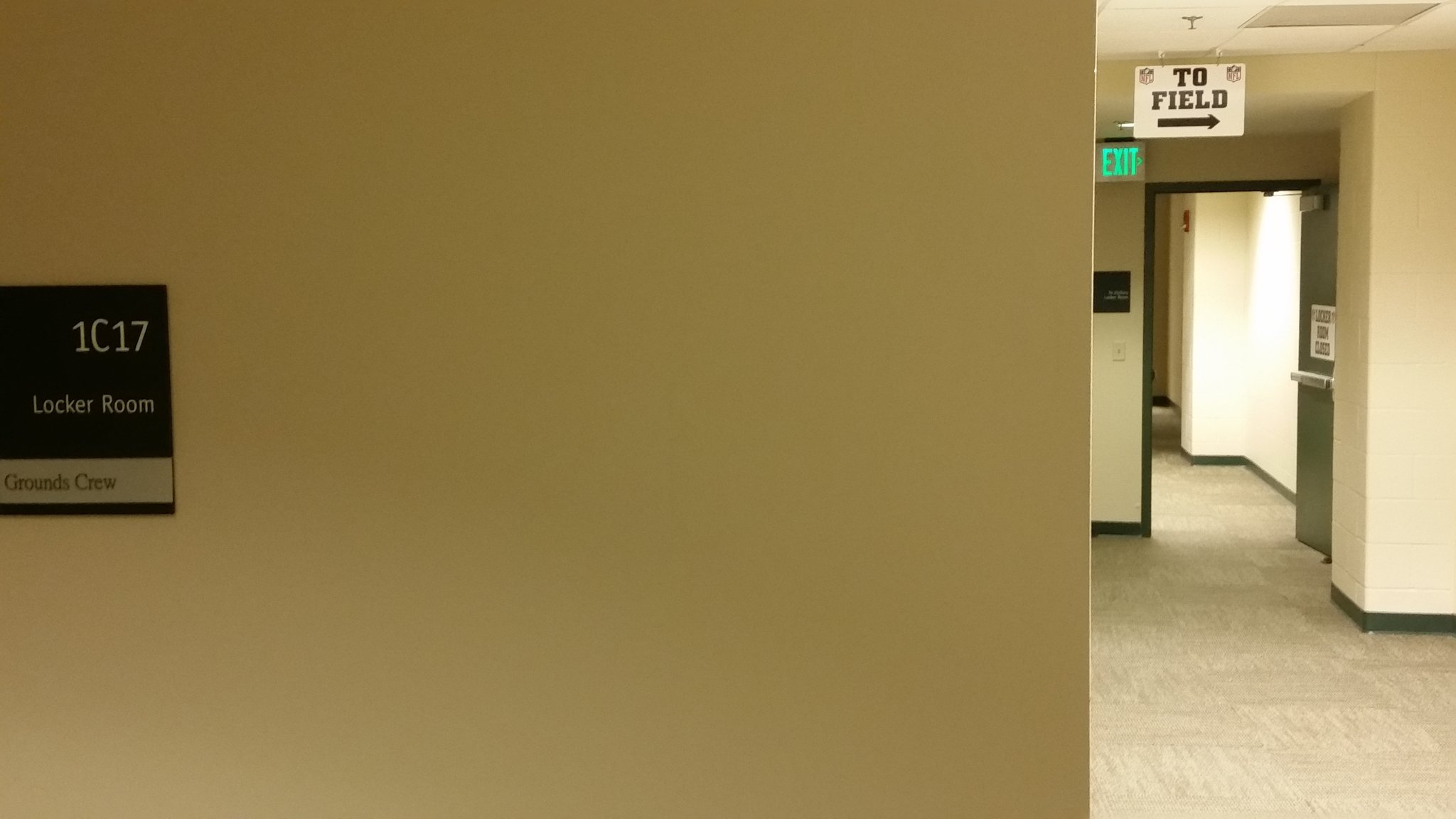 C2aRxMEXEAAsutB.jpg:large