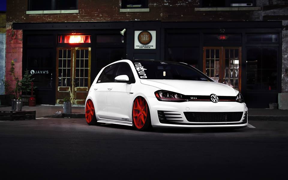 CarsNews16's tweet photo. Volkswagen golf Gti
#Volkswagen_golf_Gti
#Wallpaper #Volkswagen https://t.co/90U20WnvFH