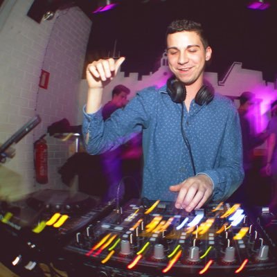 Vertigo_House's tweet photo. ¿Ya conoces a nuestro nuevo #Deejay? @joeltorresDJ 🔝🔝Síguele y no te pierdas sus aventuras con @Vertigo_House https://t.co/xzoP3jZ1i0