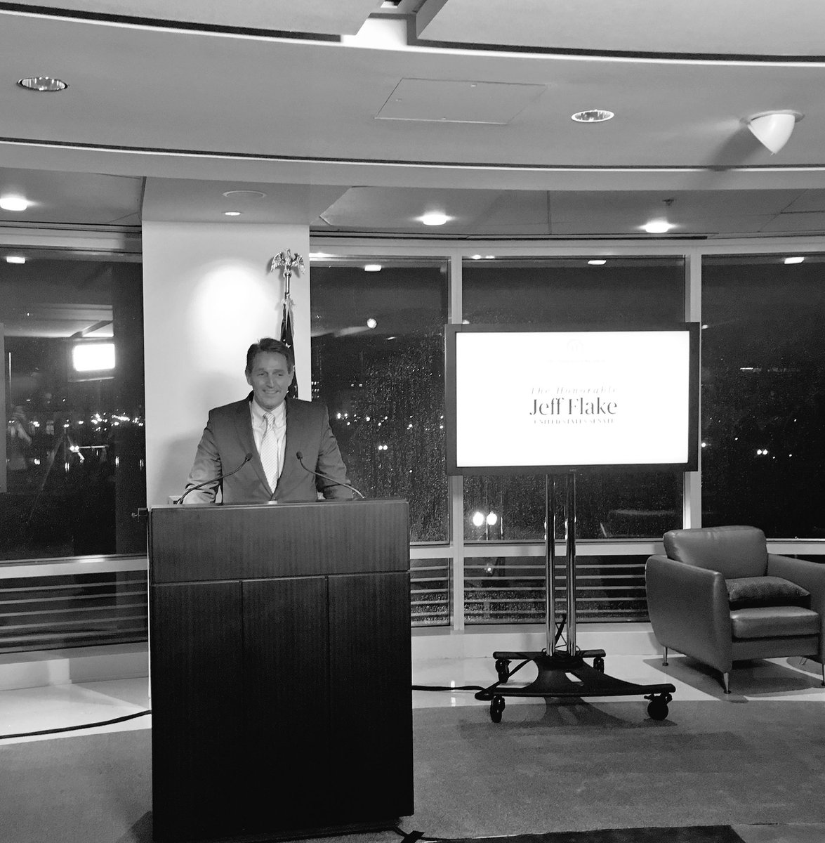 USHCC's tweet photo. Closing our program is Senator @JeffFlake--thank you joining us! #USHCC45 https://t.co/ekQqmz3Lus