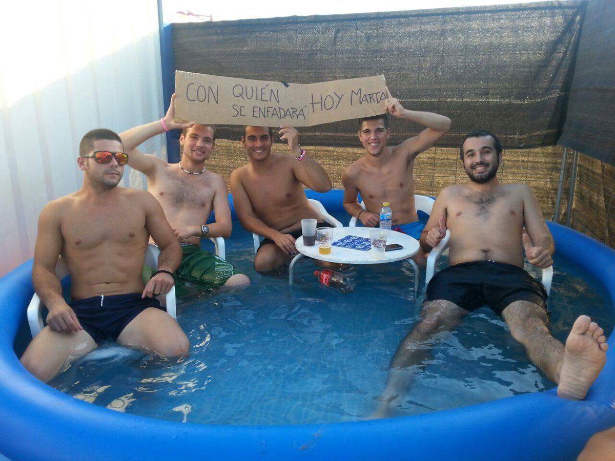 racocalent's tweet photo. I antes de que se ens olvide, Calentlibers,   moltíssimes felicitats a @xuan_89, tesorero sexy i millor amic de @marialvarez21 https://t.co/BjiltKMGBS
