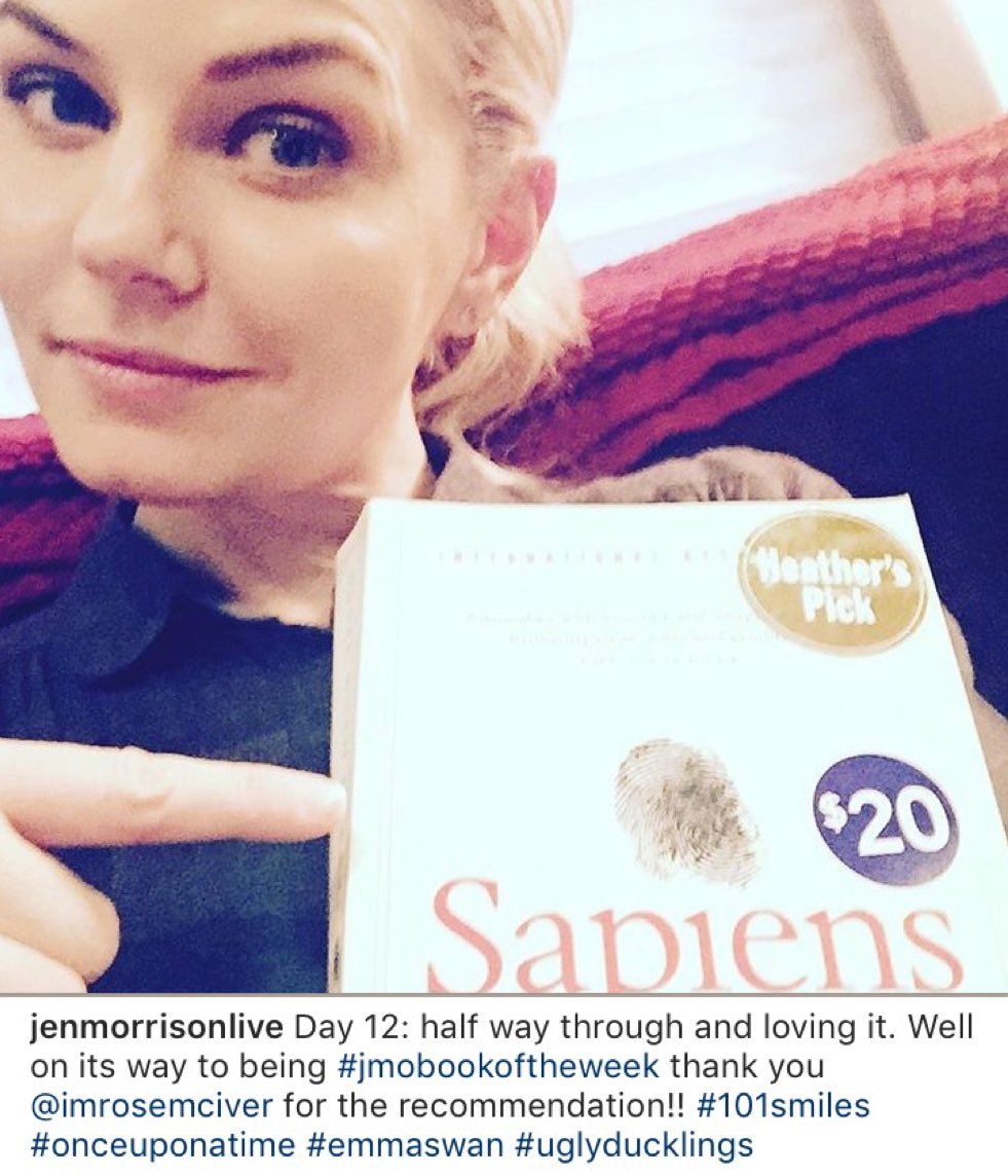 theMagicalTweet's tweet photo. She's so cute 😌#JMoBookOfTheWeek 📚
https://t.co/zcbJaYAS74 https://t.co/PkPQmHex92
