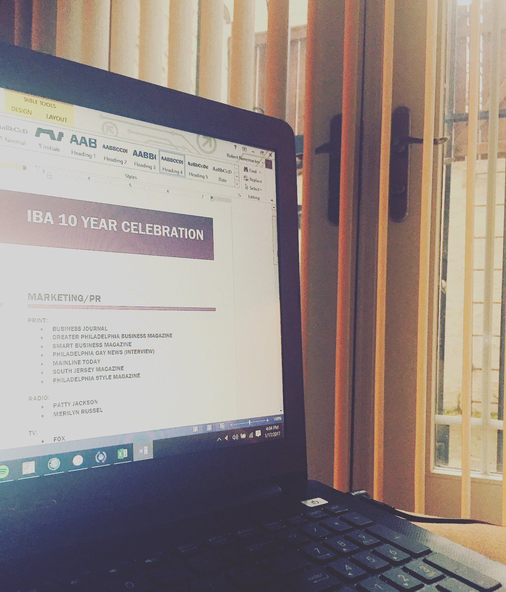 HeadLightEvents's tweet photo. When your in bed sick...you make event marketing plans #eventprofs #hustle #sickday #thinkiba https://t.co/5RGqL3va8j
