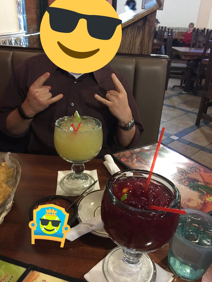 yolomcstander's tweet photo. #yolo #hacienda #margaritas https://t.co/LiVjMjR9LU