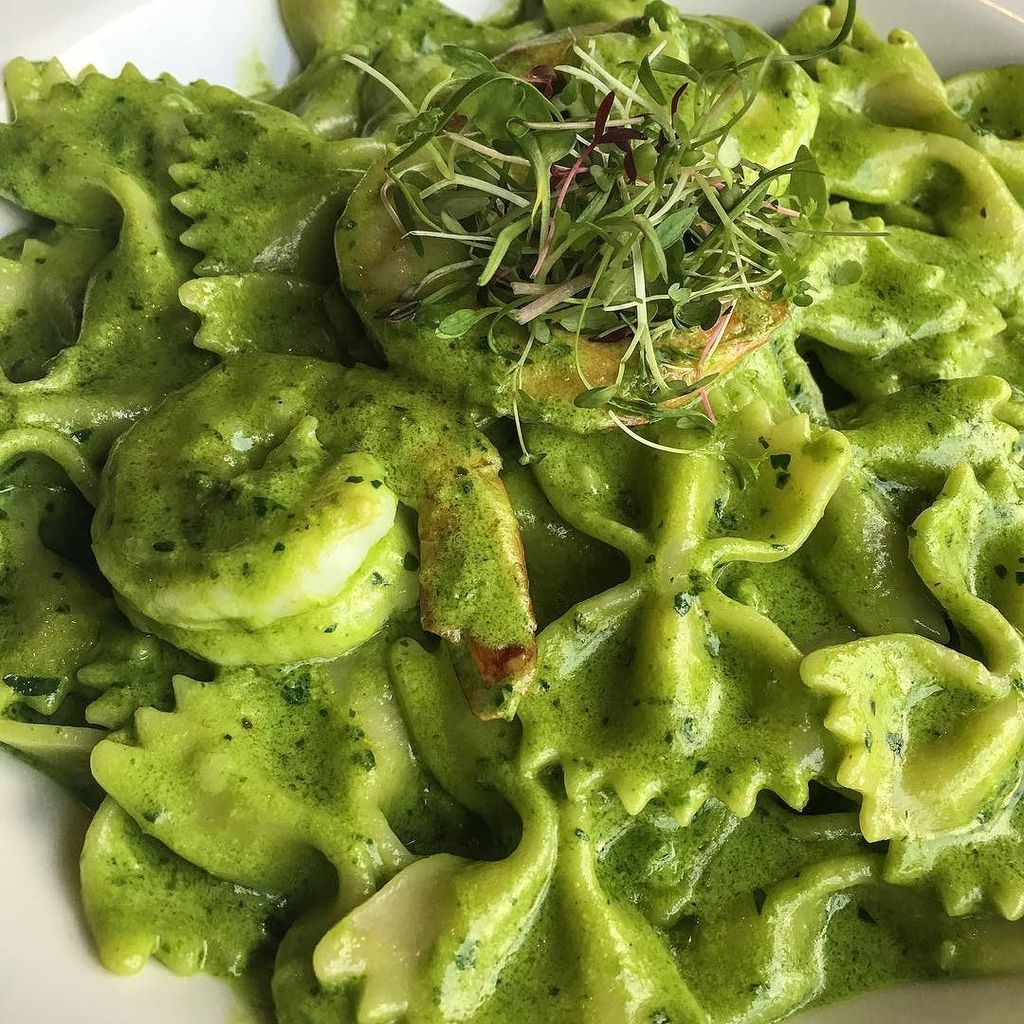 tavernamaui's tweet photo. Pasta Special- house made farfalle pasta, arugula pesto cream sauce, seared shrimp. #pasta #farfalle #pesto #arugul… https://t.co/UsnF46KTFs
