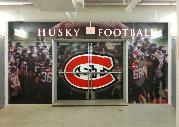 DevinVouk's tweet photo. Extremely blessed to announce my commitment to continue my Academic and Football career at St. Cloud State University #gohuskies 🔴⚫⚪ https://t.co/rJbUOEGMhw