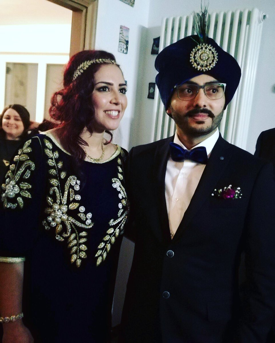BezzazRajae's tweet photo. Con l’augurio che la felicità e la serenità di oggi vi accompagni nel lungo cammino della vostra vita. #mariagetime #family #sister #vilovo https://t.co/bahzhjGeCY