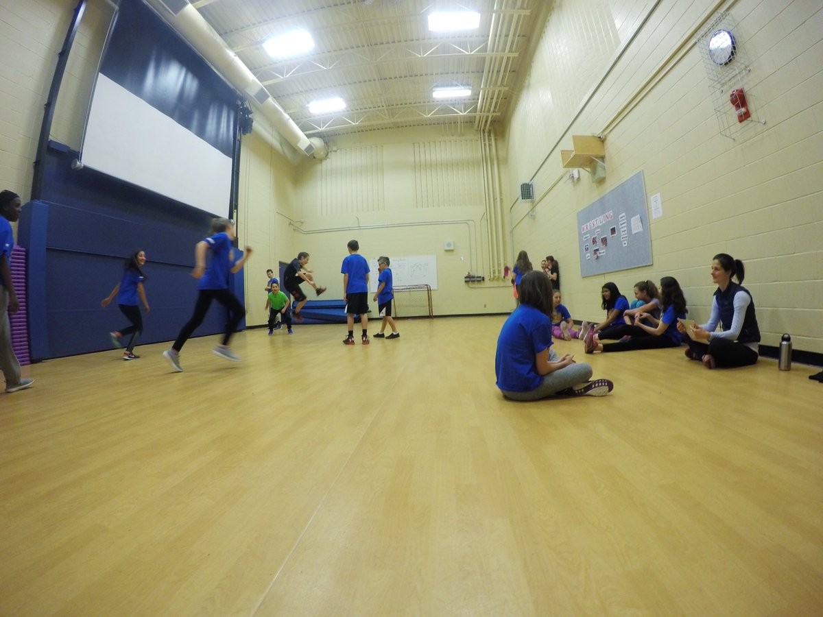 Jasonjsik's tweet photo. Week 2 with @ConnieJakab focusing on funk styles (popping, locking/party dances) #jasonjsikdance #yycdance #mpactmovement https://t.co/x4iHERVhpx