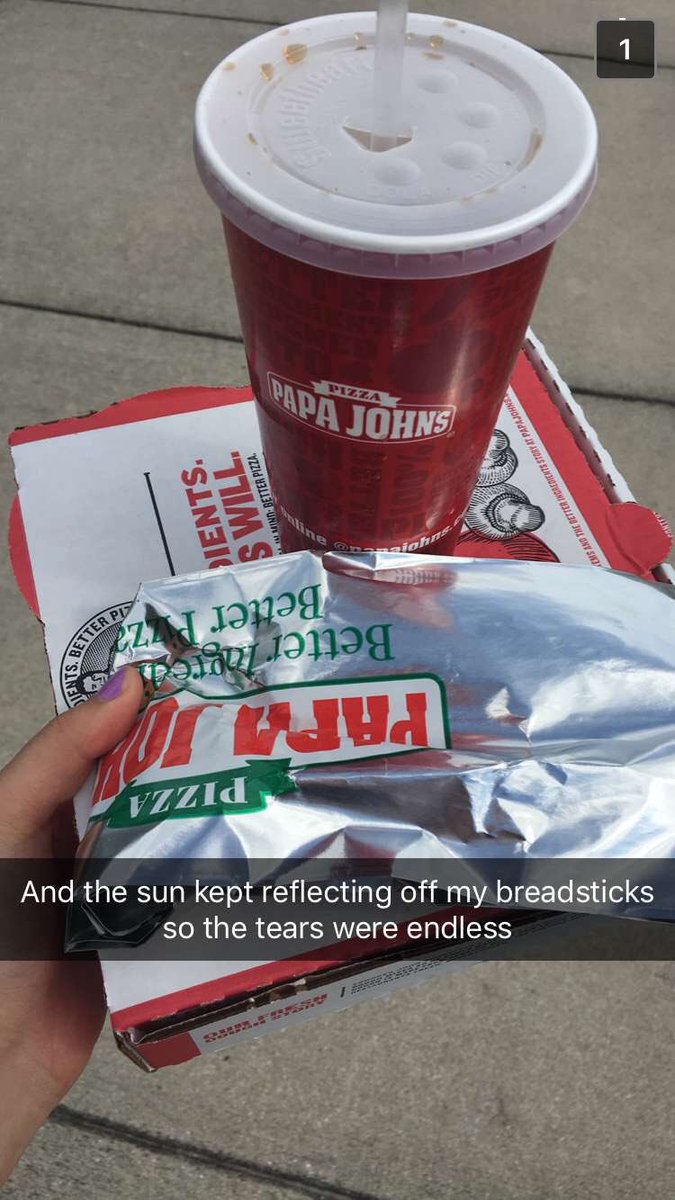 morgan_wolfe4's tweet photo. While I'm skating to class bc sidewalks are pure ice, Mindy is being blinded by the sun... no sympathy here. I could use some of that sun https://t.co/LiLll1XUdr