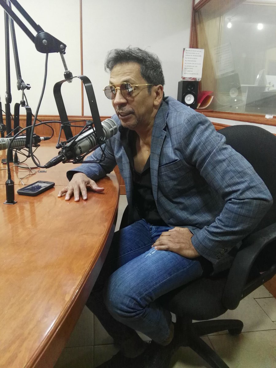 paoglezmusic's tweet photo. Gracias @PACOAGUAYO por el apoyo. @albertobarrosof presentando #MedleyRumbero7 en @Quiereme1440 https://t.co/O8TWgTOWeI