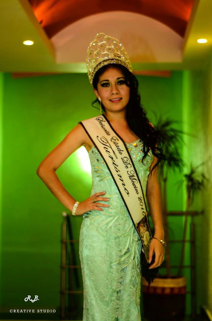 Tezoyuca2018's tweet photo. Representando al Estado de México, Señorita Turismo, Jess Martinez Peña del Barrio de la Concepción https://t.co/T43qVa404g