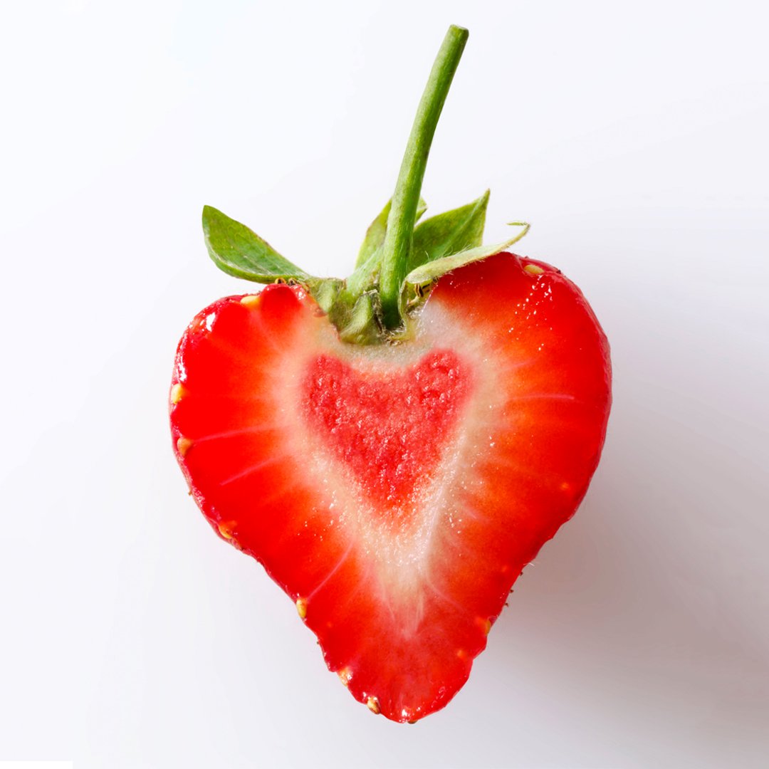 nudiejuice's tweet photo. We ❤️ strawberries! #nudiejuice #nudie #creatorsofgood https://t.co/k5BFFTAgoj