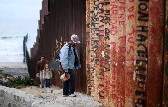 Congreso de la Unión aprueban no financiar el muro de Trump ow.ly/cke63086swE