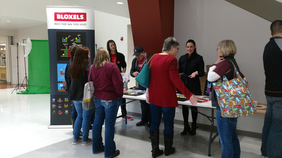 GambillJulie's tweet photo. The Bloxels Team at #PBConnect. Many good reviews on this!! TY Guys!! My Ss will believe I talked with superstars @bloxelsbuilder #pblearns https://t.co/Me8SRdAwWt
