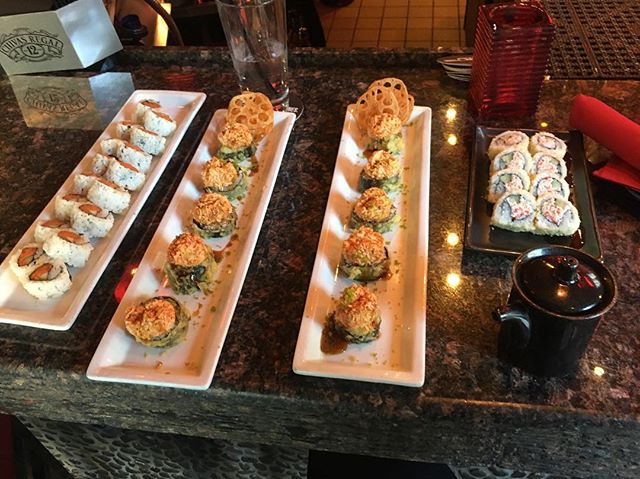 RAsushi's tweet photo. New Year's #RAsolutions: 5. Eat more sushi. 📷 @Hubertb84 https://t.co/yWQXChwTOa