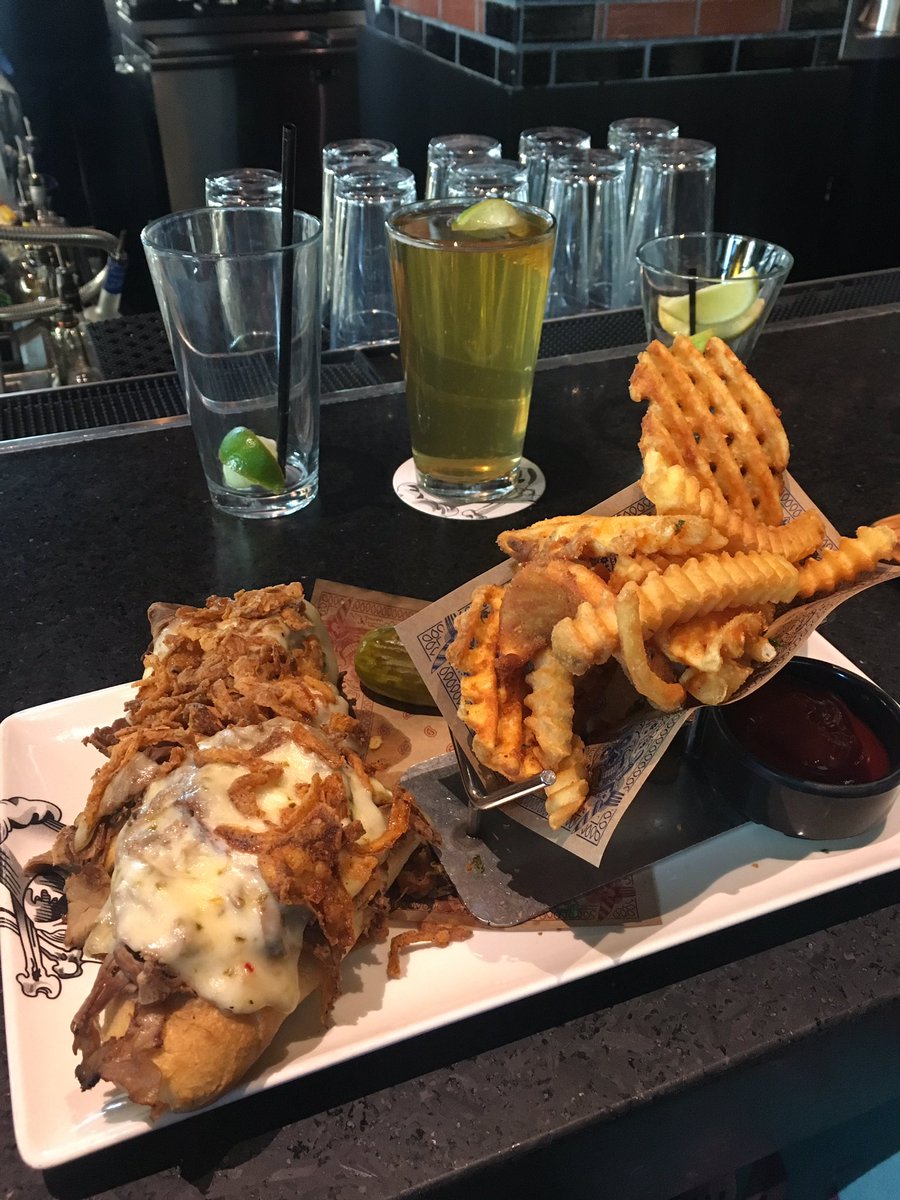 maureennv's tweet photo. This would make Houston complete...just saying @GuyFieri https://t.co/BBtV2Euie3