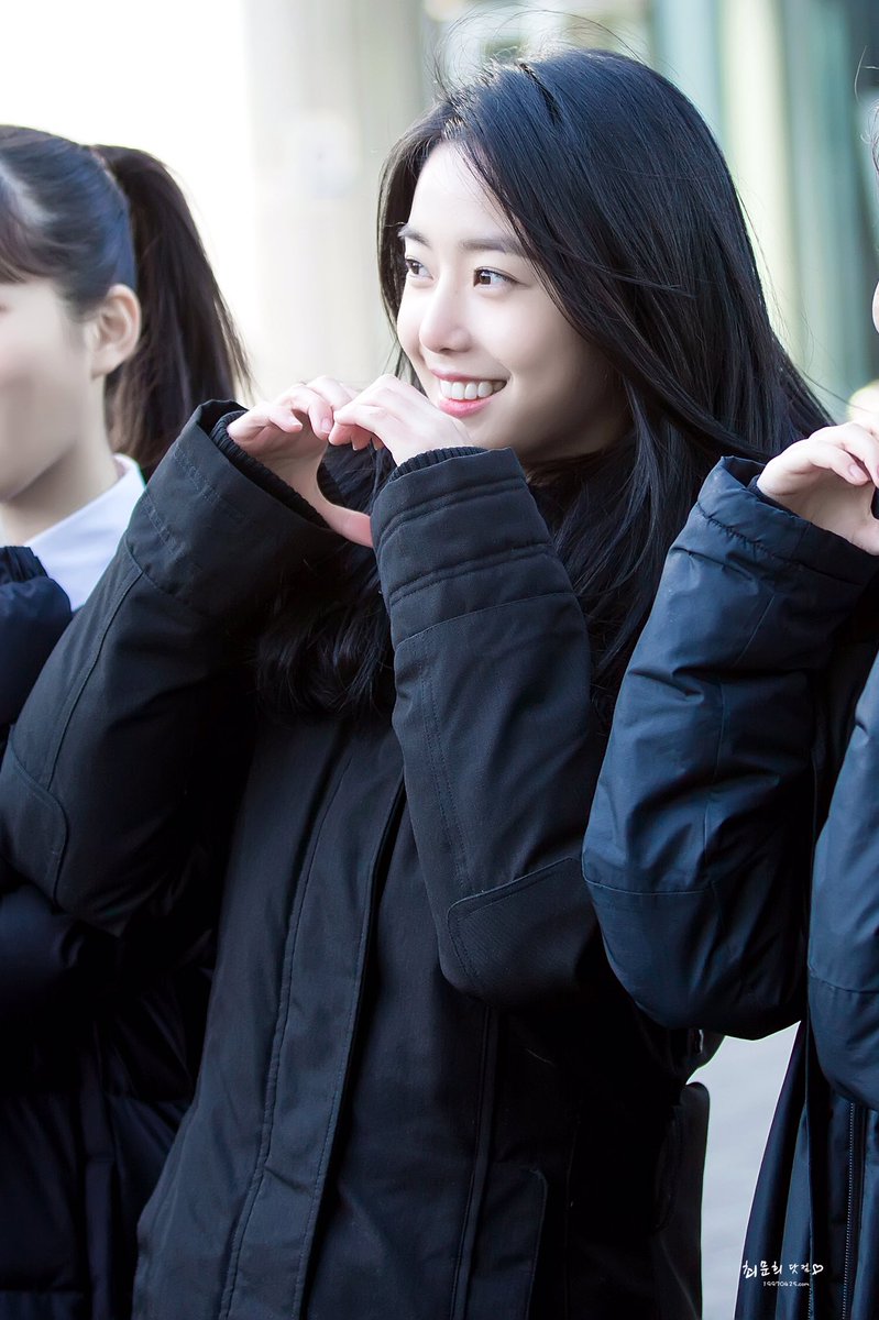 19970425_com's tweet photo. 17.01.12 미니팬미팅 ❤️오늘 생방송 화이팅. #보너스베이비 #BONUSbaby #최문희 @bonusbaby_twt https://t.co/CIOyn71cwD