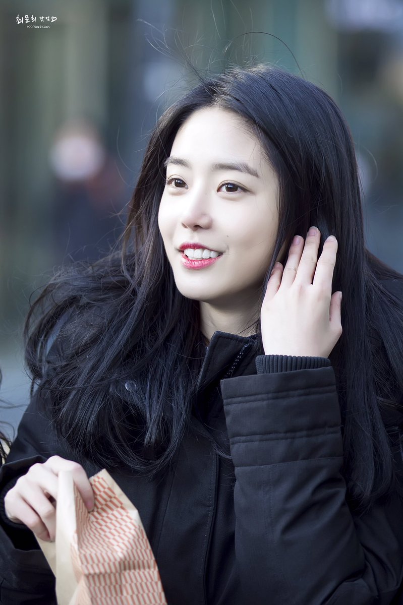 19970425_com's tweet photo. 17.01.12 미니팬미팅 ❤️오늘 생방송 화이팅. #보너스베이비 #BONUSbaby #최문희 @bonusbaby_twt https://t.co/CIOyn71cwD