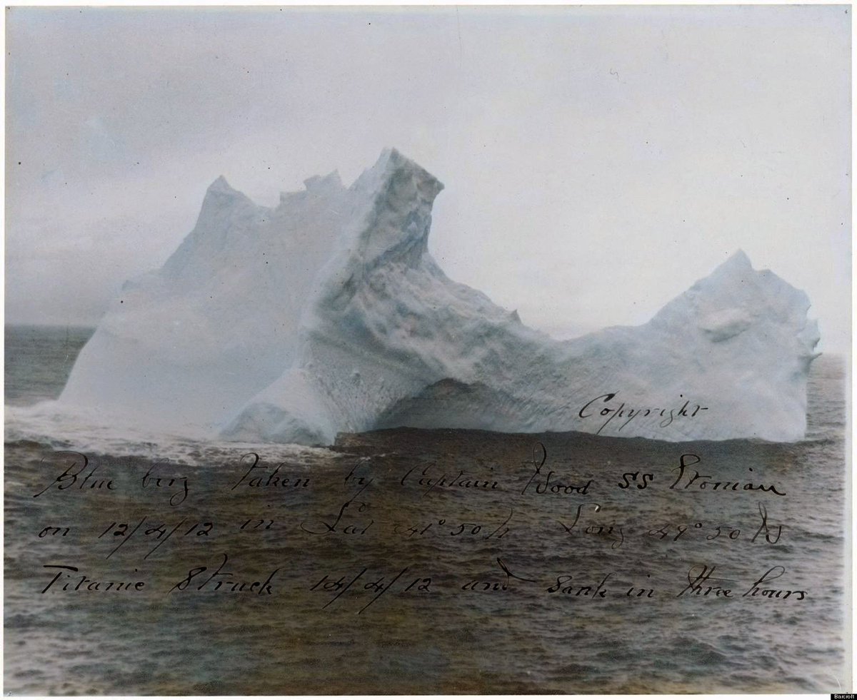 氷山　55センチ タイタニック号を沈めた氷山といわれている写真．1912年4月12日