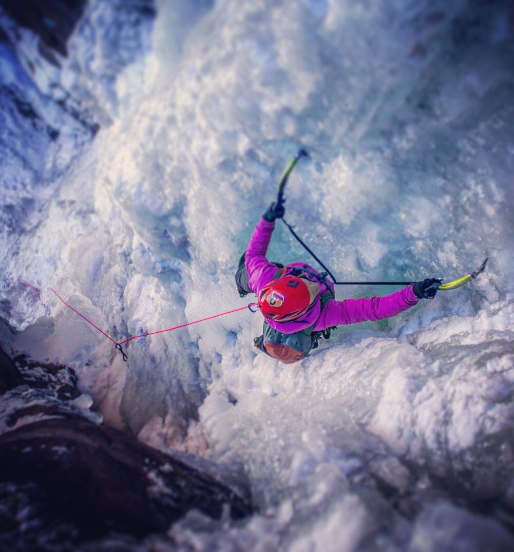 AdventureProMag's tweet image. Have an ice day. This girl climbs better than you. @Ouray_CO @DawnGlanc @Chicksclimbing @BlackDiamond @outdoorresearch