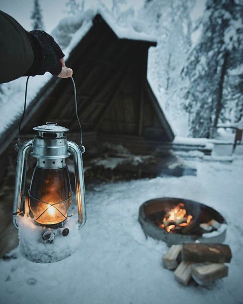 WalletsWhiskey's tweet photo. &amp; @cabinsdaily
.
By @micahsmuel
・・・
#cabin #cabins #cabinlife #simplelife #wildernesscultu… https://t.co/j1w7cvHJf7 https://t.co/HoXjc8jpZ7