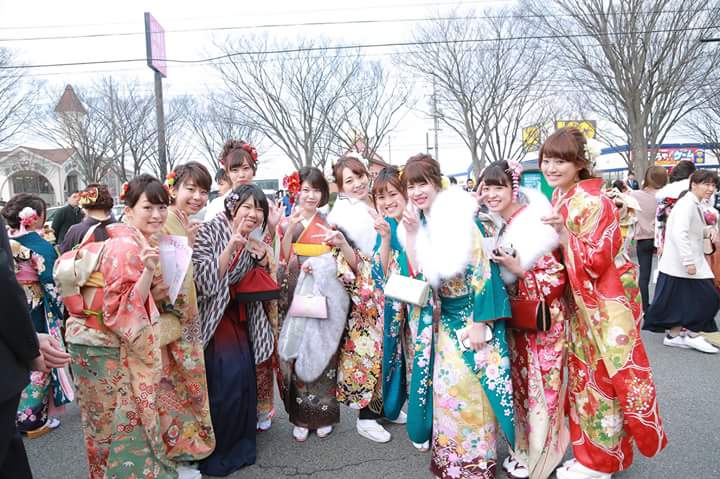 ট ইট র やしまグループ 平成29年成人式お写真あります 広島県東広島市成人式 広島で振袖や着物のやしま 広島 島根 岡山 鳥取 山口に22店舗 T Co 4zotdejtli