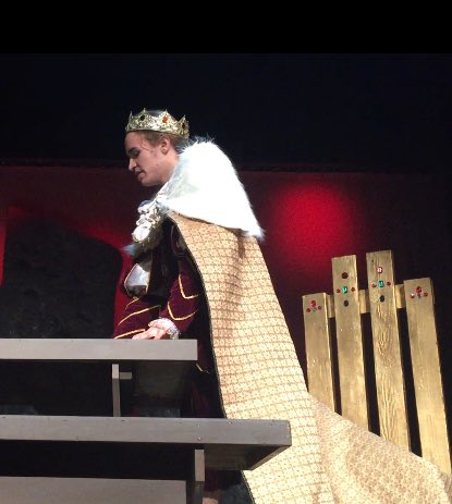 LHSOffBroadway's tweet photo. a performance that will truly SLAY you. ha. get it? see Macbeth Jan. 19-21, 7:00 each night, tickets $8 https://t.co/COaCjRQbp0