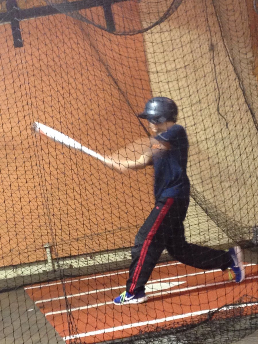 HYBO_14uOrange's tweet photo. The boys got after it tonight at our BP session. Working from the ground up. #OrangeCrush #BlueSmash #HYBO https://t.co/PLvtej95BH