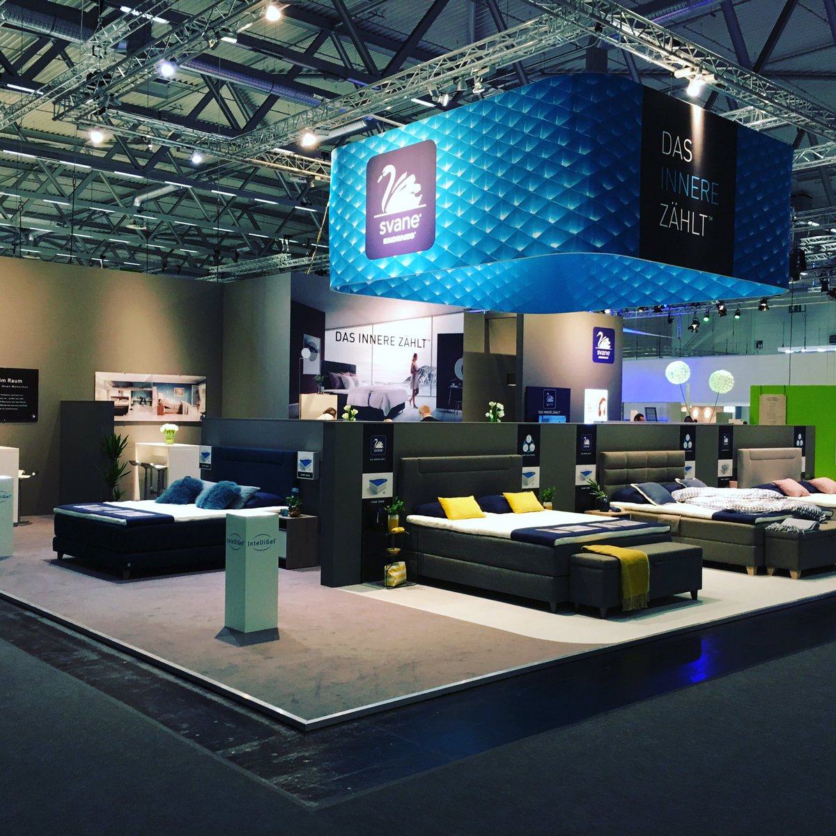 messeinfos's tweet photo. New bed? See #Svane in hall 9 at the #imm2017 #ekornes @Stressless_de @KoelnmesseInc #deegexhibition https://t.co/MdZH9BjmTe