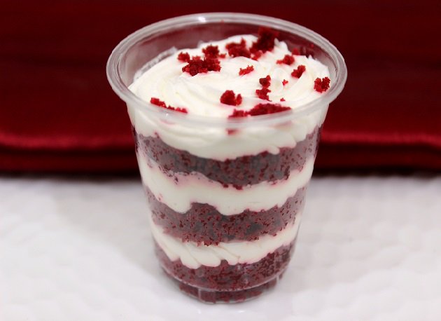 FrshOnline's tweet photo. Get a Red Velvet Cake free with orders above Rs 200!
Use code: RED
T&amp;C https://t.co/RYo8roATps