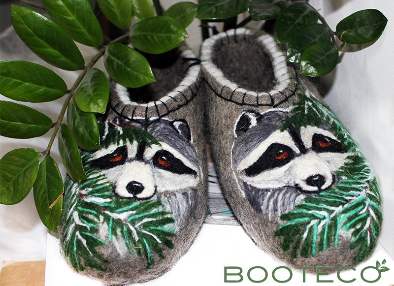 bootecoru's tweet photo. #booteco #енот #животное #зверь #зелень #тапочки #кусты #любопытство #интернетмагазин #новинки #распродажа #москва #raccoon #animal https://t.co/7eYetE5JiP