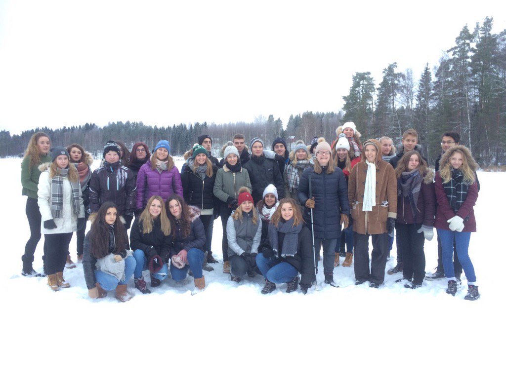 Klassillinen lukio tweet media