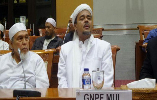 BernasMedia's tweet photo. Imam Besar FPI: Janganlah Kita Saling Lapor https://t.co/3reKQQNKjr https://t.co/TXG1LncfG1