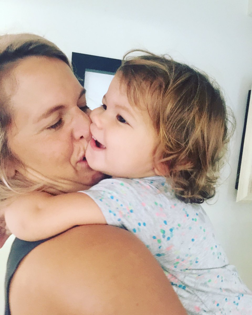 libby_trickett's tweet photo. Squish face cuddles are the best. #untilshehitsyouintheface #andthenpullsyourhair #shelullsyouinbeingallcutelike #thenbam #poppyfrances https://t.co/awC6YRXUAH