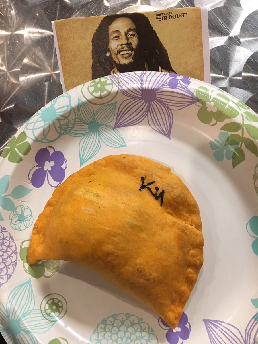 KatieU57's tweet photo. Reasons why it's #NeatToBeElite: made my own Jamaican patty at @GrillReggae with @YelpIndy! #HCEats #VisitHC https://t.co/hEwCQfcZOA