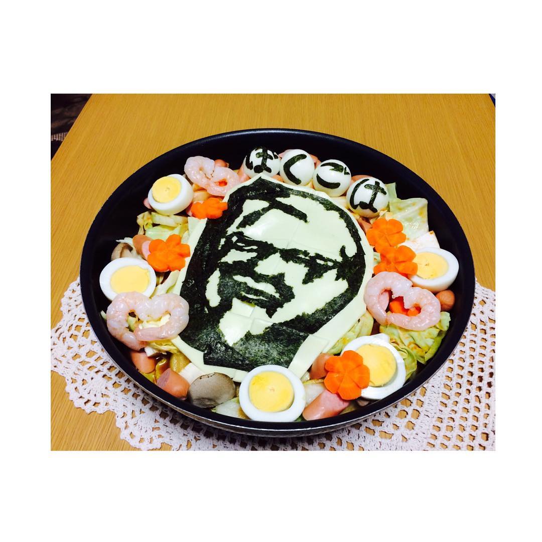 bokugoha's tweet photo. ＼ #ラブごは 賞発表🏆 ／

選ばれたのは…
『#ぼくごは』への想いが詰まったこちらの写真📷✨

劇中に登場する、チキンやオムライスなど、たくさんの美味しい「ラブごは」の応募ありがとうございました😋 https://t.co/Ps2L9SAOvy