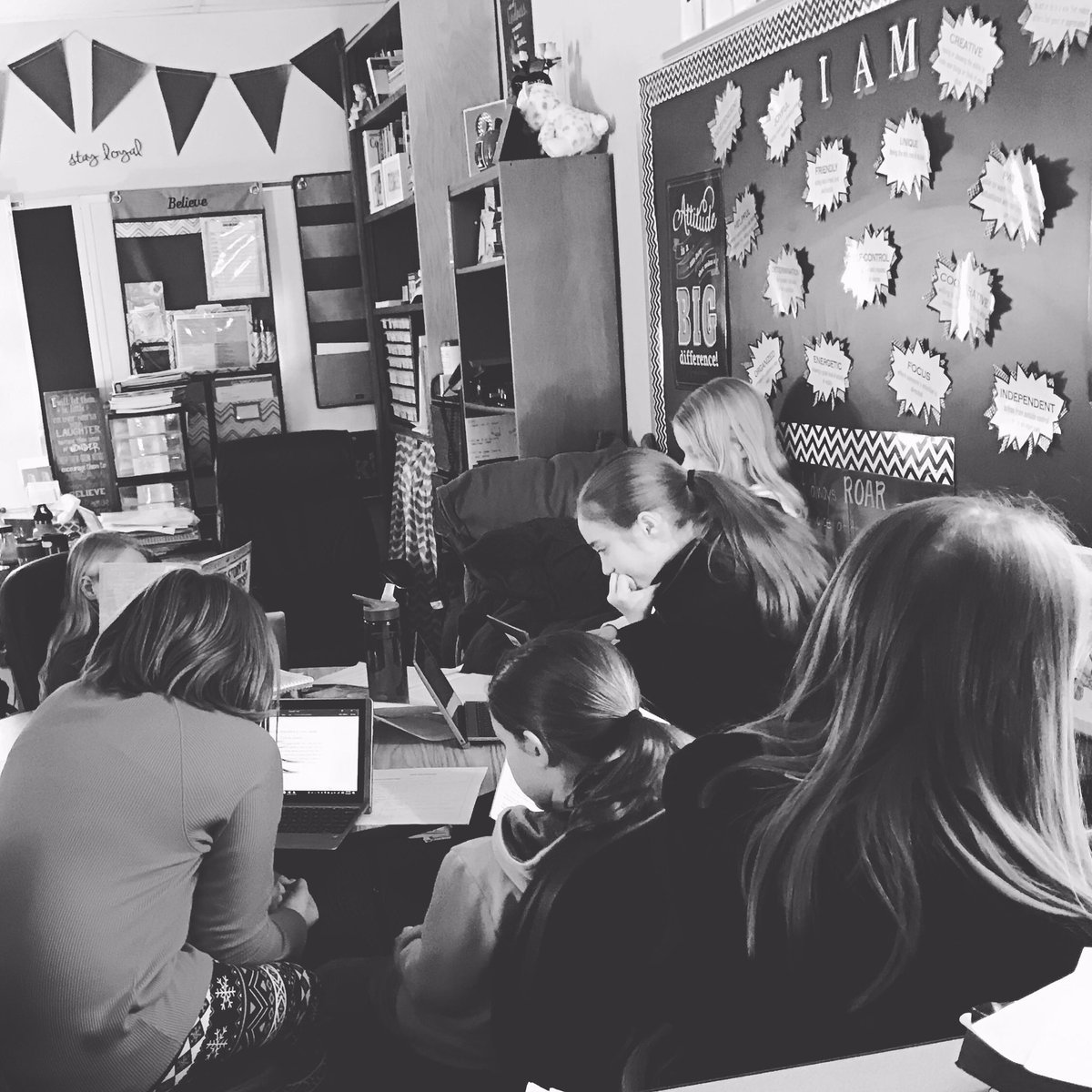 5Happenings's tweet photo. Focused learners working hard on their Fractured Fairy Tales! 👊🏼👍🏼 https://t.co/iycP3dGbEf