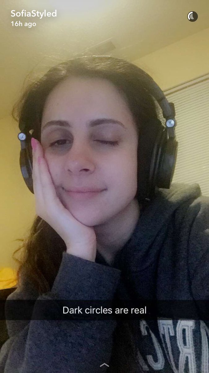sofiastyled's tweet photo. every youtuber ever while editing π #hellodarkcircles,myoldfriend https://t.co/DfgVUrEKdT