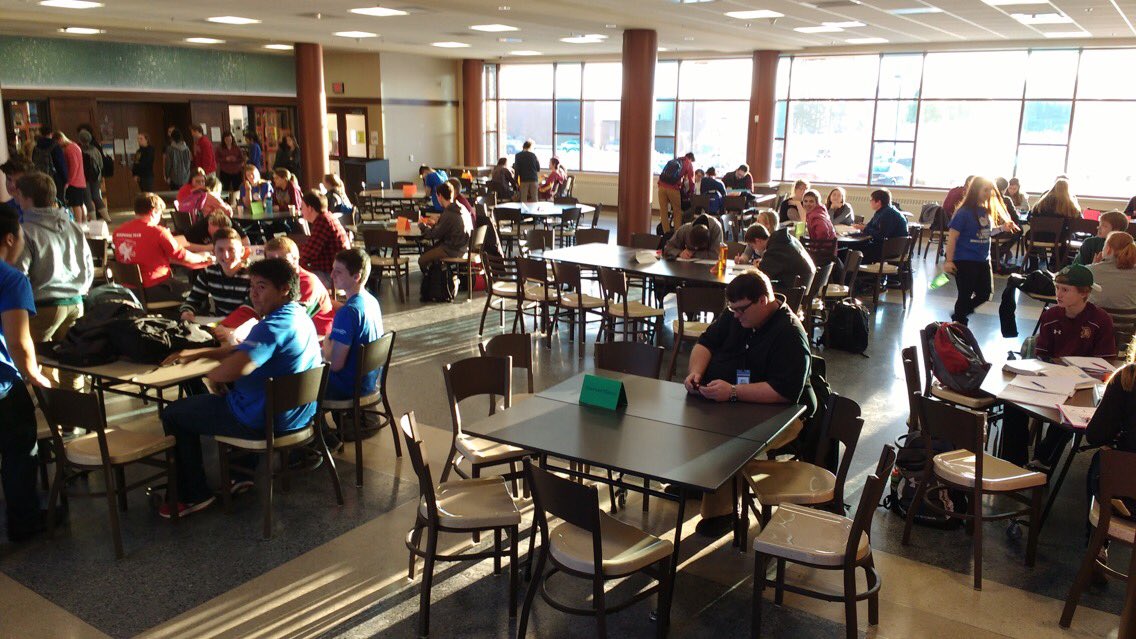 HunterPrideDHS's tweet photo. Cocoa and Cram, what a great event. Good luck students on your final exams!  Thank you Denfeld Staff! @PrincTMScon @GoDuluthSchools https://t.co/xJf9TMkflA