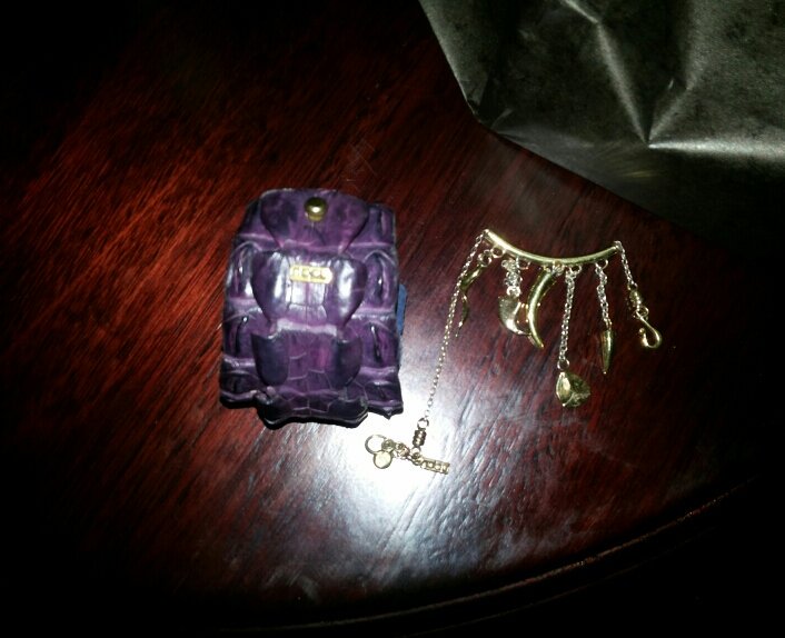 melching91's tweet photo. You took me back to when I would gaze at the collection.unique&precious #NdauCollection @GilmoreTee @NdauCollection https://t.co/JuEhwfRRg6