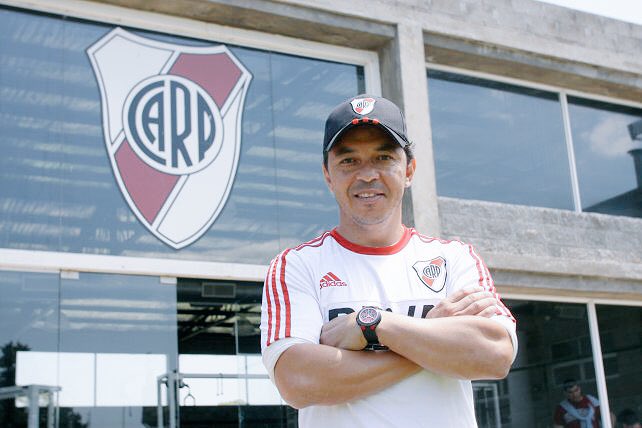 PasionRiverRP's tweet photo. Feliz Cumple Muñeco❗️❗️

Simplemente gracias por amar tanto a la banda que nos cruza el alma.

Nuestro gran estratega de #River ⚪️🔴⚪️ https://t.co/VsbKYrgxhL