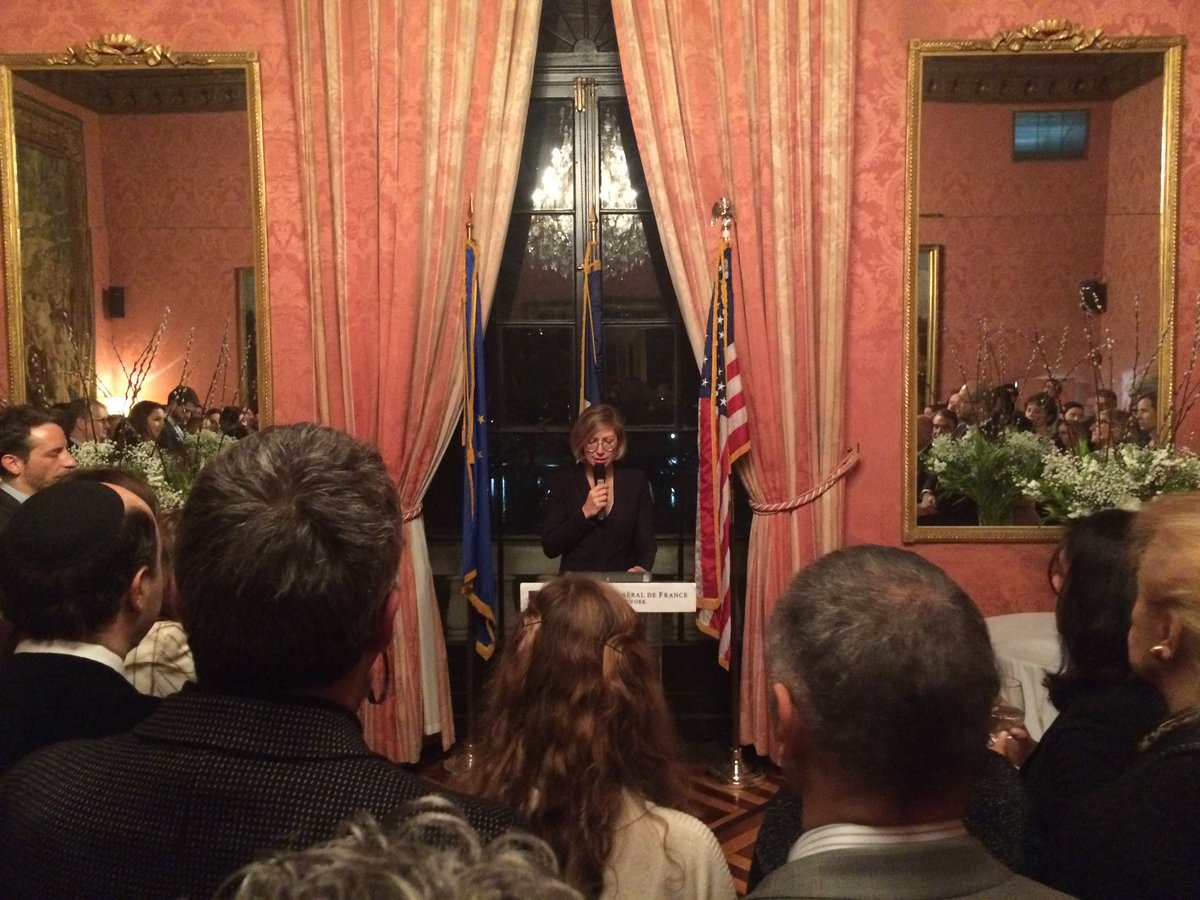 FrenchTouchConf's tweet photo. A new challenge for 2017 from our Consul @AClaireLegendre: "Say something positive about France everyday". Accepted! https://t.co/RUBLlcZTT7